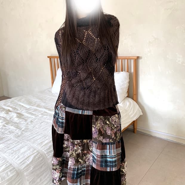 Blown knit long sleeve