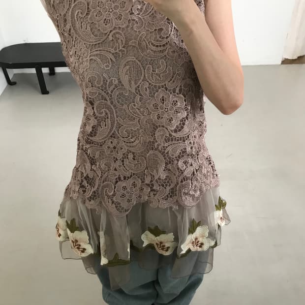 vintage beige lace sleeveless