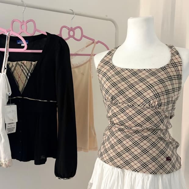 버버리 유일매물 블루라벨 노바체크 홀터넥 민소매 나시 슬리브리스