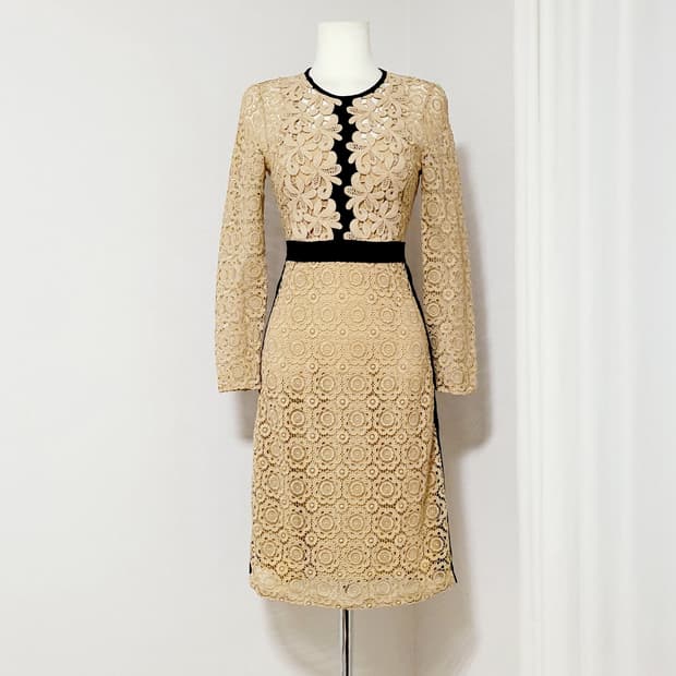 버버리 프로섬 드레스 원피스 골드자수 레이스 (55) 상태최상