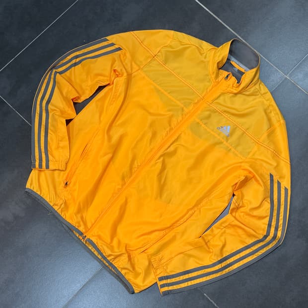 ADIDAS running 윈드브레이커