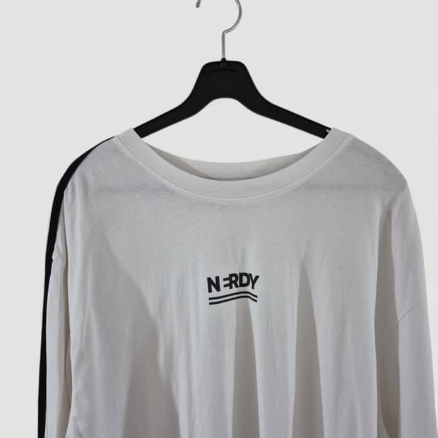 널디 롱슬리브 긴팔티 오버핏