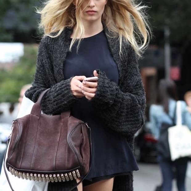 알렉산더왕 로코백 총알백