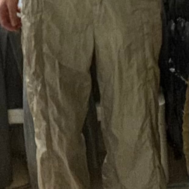 아모멘토 shirred pants(khaki)