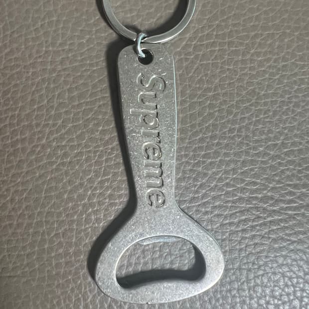 슈프림 오프너 키링