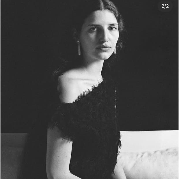 소피부하이 Small Angelika Earrings, Ivory