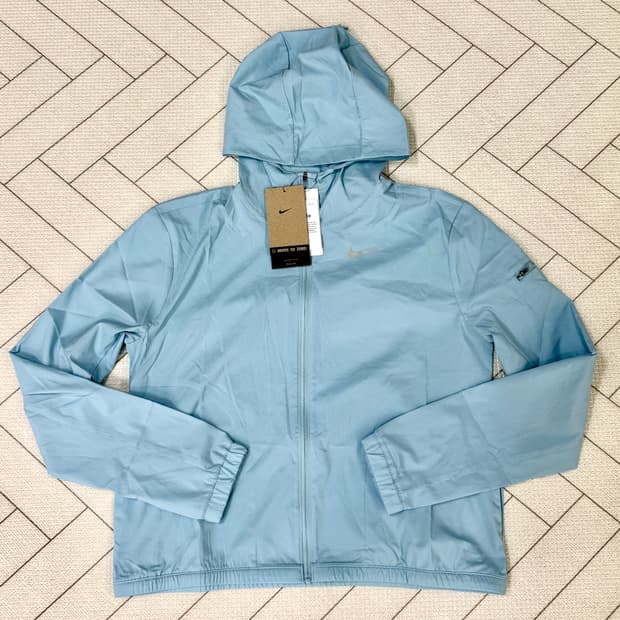 (L)(새상품)나이키 바람막이 임파서블리 러닝 자켓 라이트 블루