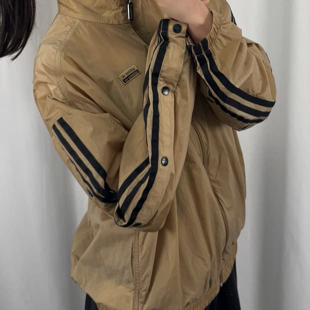 아디다스 브라운 바람막이 자켓