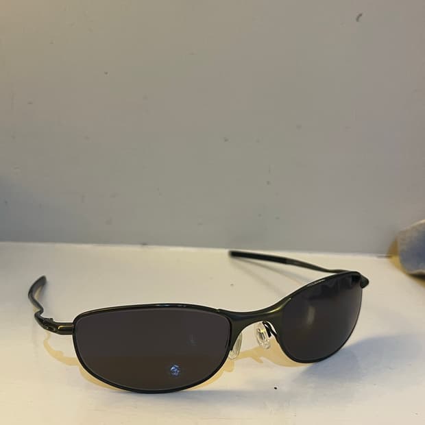 0Os Oakley Tightrope Sunglasses