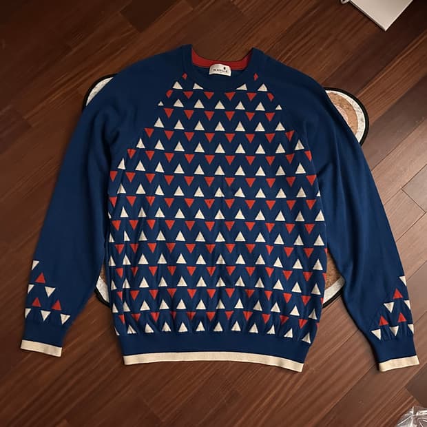 와이드 앵글 니트