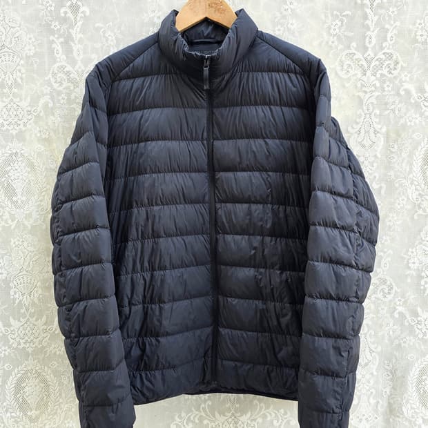 유니클로 고프코어 경량패딩