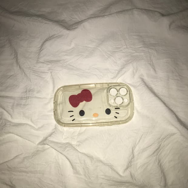 아이폰 14pro Hello Kitty 케이스