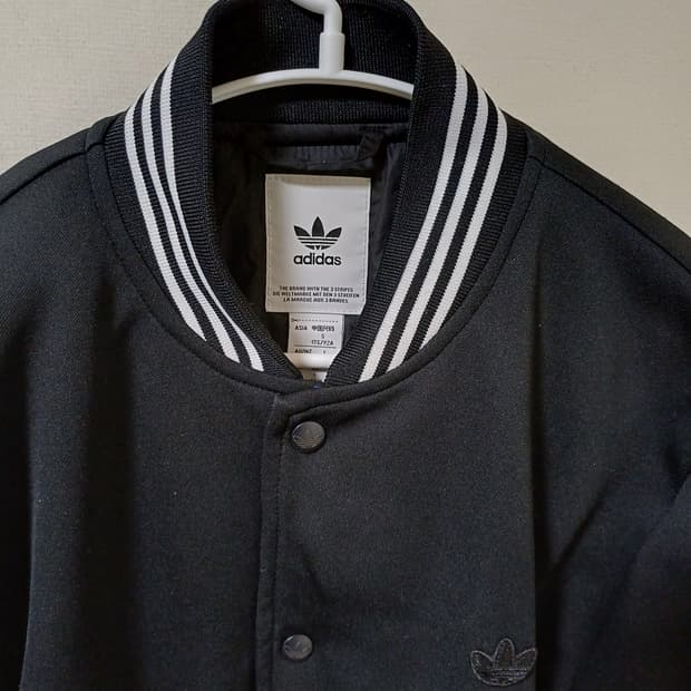 아디다스 엠브로이더드 코치 자켓