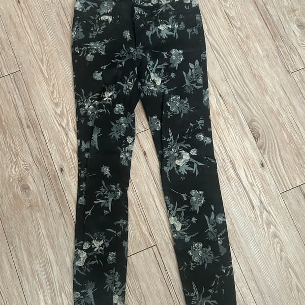 게스 울트라 앵클 스키니