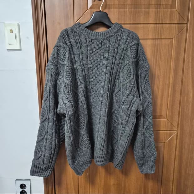 남여공용 꽈배기 니트 새상품