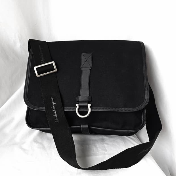 [정품 Ferragamo] 페레가모 캔버스 남성 메신저백 크로스백