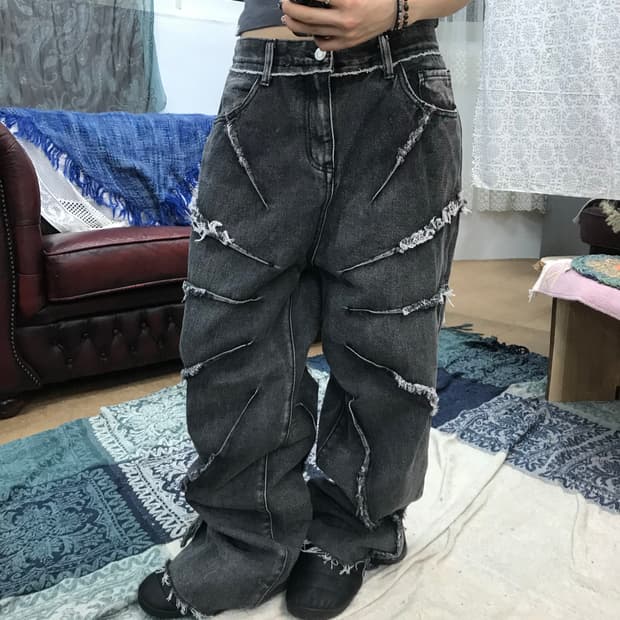 빈티지 절개 디테일 흑청데님팬츠 