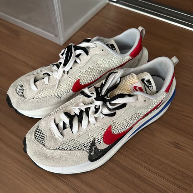 나이키 x 사카이 베이퍼와플 로얄 푸시아 295