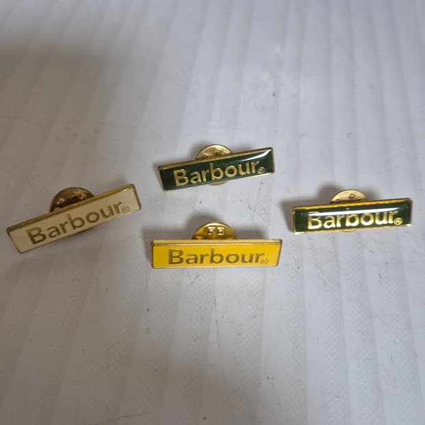 바버 Barbour 로고 핀뱃지