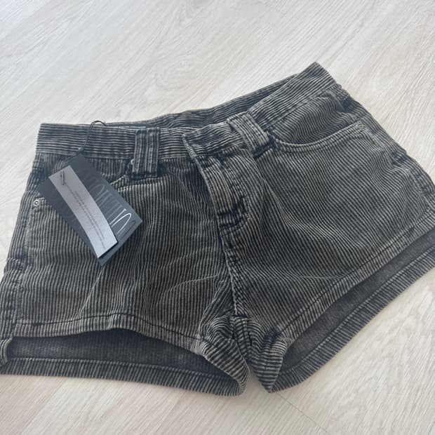 보헤미안서울 골덴 반바지 새거