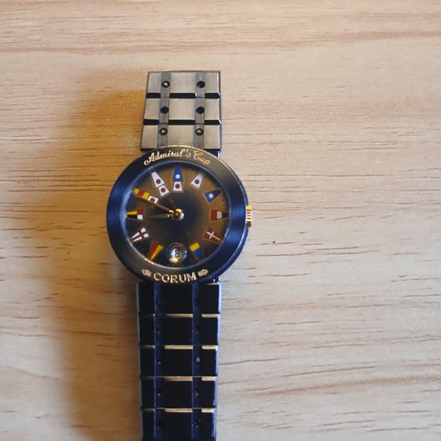 코럼 어드미럴 컵 시계