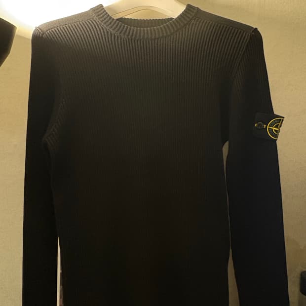스톤아일랜드 블랙 니트