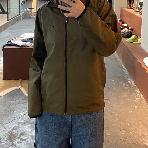 나이키 카키 바람막이 H269