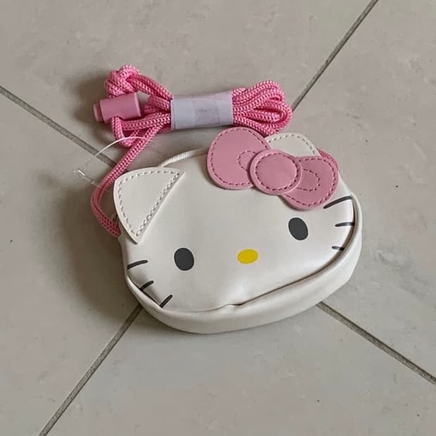last one/sanrio kitty coin shoulder case
