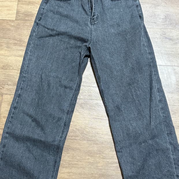 굿라이프웍스 흑청바지 판매합니다