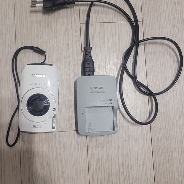 캐논 IXUS 300HS 판매합니다.