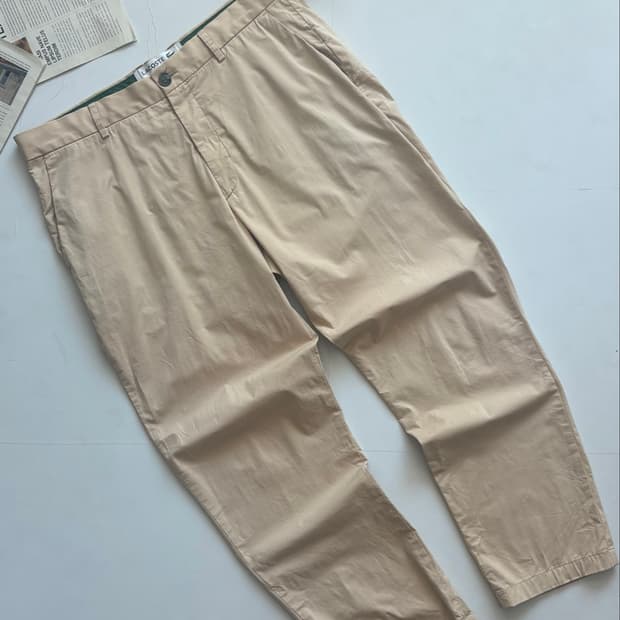 Lacoste 라코스테 베이지 테이퍼드 치노 팬츠