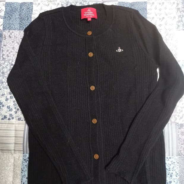 비비안웨스트우드 블랙 가디건    00(55-66)