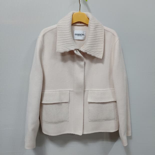 에센셜 앤트워프 크롭 자켓 아이보리 여성 66