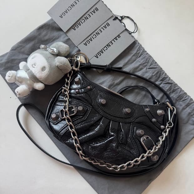 발렌시아가 르카골 미니 체인백 블랙
