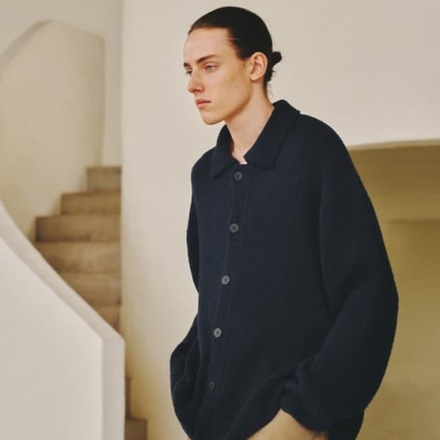 아트이프액츠 네이비 가디건