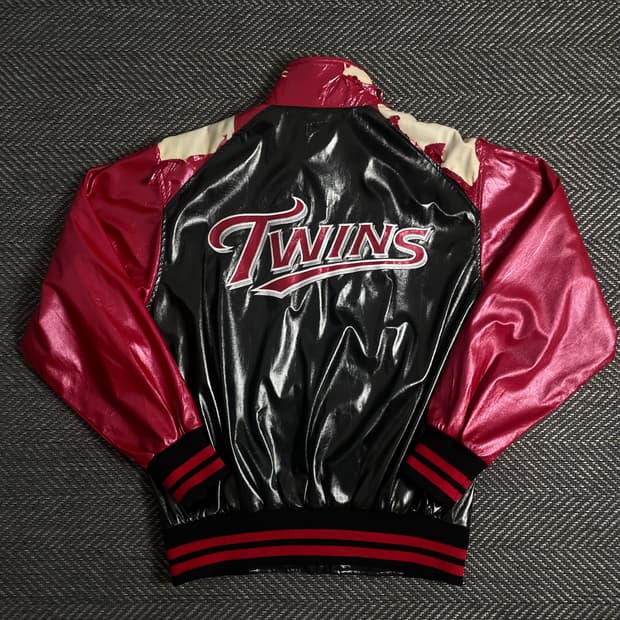 데상트 KBO Lg 트윈스 유광 바시티 자켓o 3513