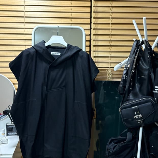 이세이 미야케 Issey Miyake 울 후드 베스트