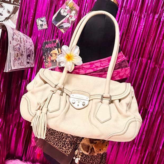 🎐Sale🤍핀터깔) PRADA 프라다 숄더백 아이보리