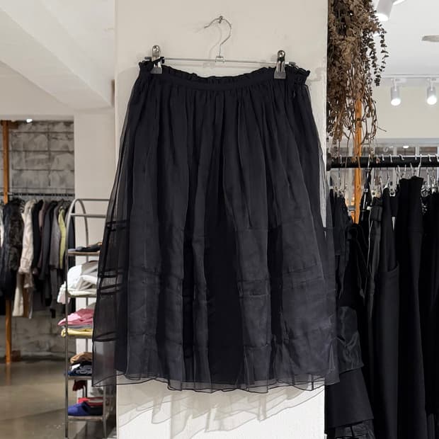 질샌더 블랙 실크 레이어드 셔링 미디 스커트