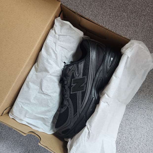 뉴발란스 740 블랙 시멘트 블랙 D스탠다드 265사이즈