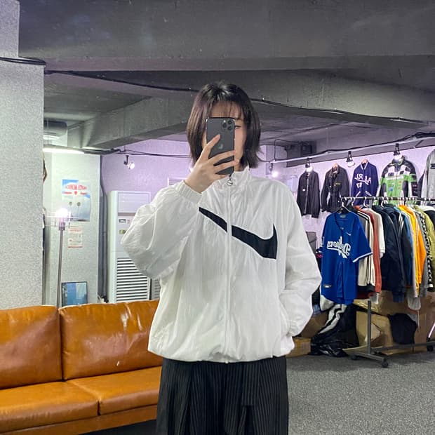 나이키 빅스우시 화이트 나일론 바람막이B2932