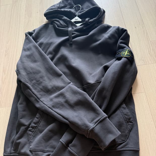 스톤아일랜드 후드티 다크그레이
