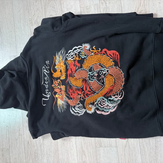 빈티지 용 후드티