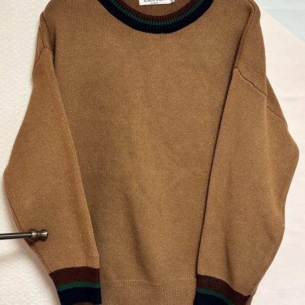 랑방 M사이즈 베이지 니트(파리)