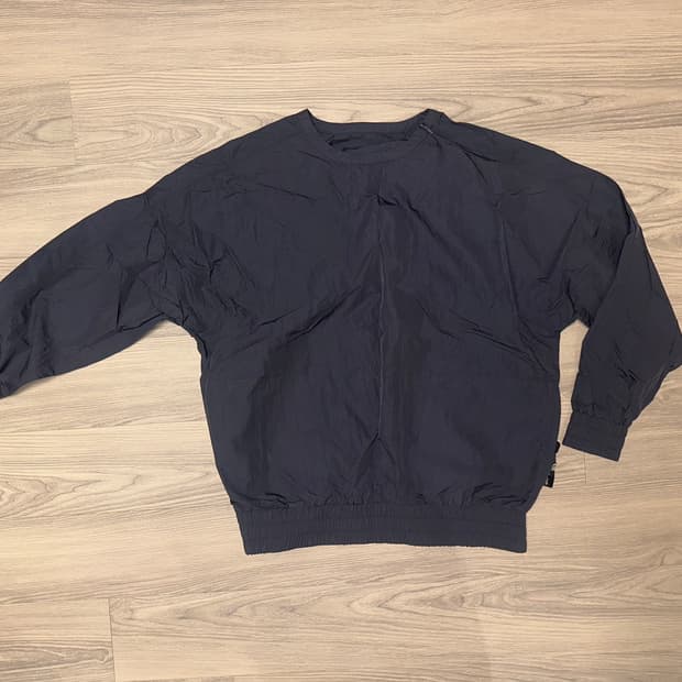 고프코어 재질 맨투맨