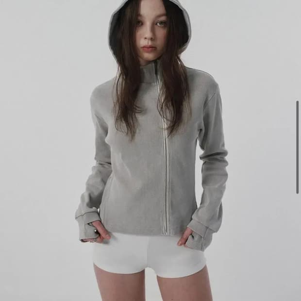 스웨이드 사이드 지퍼 집업 그레이 M사이즈 구해요