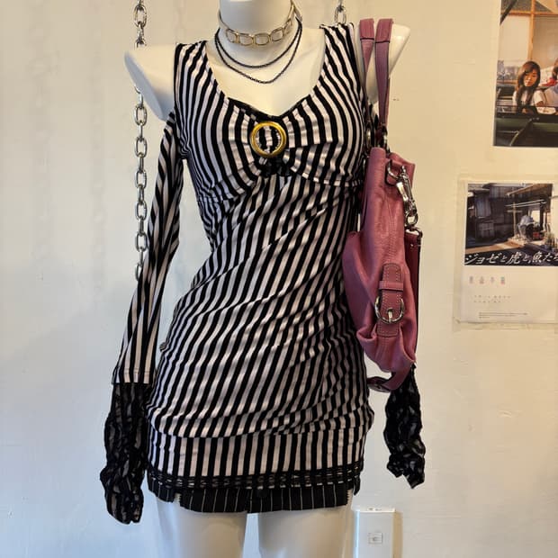 블랙 화이트 스트라이프 패턴 레이스 셔링 원피스 갸루