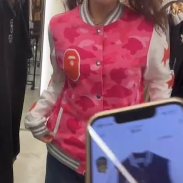 베이프 핑크 카모 롱바시티자켓 원피스 바시티 후드 집업 핑계