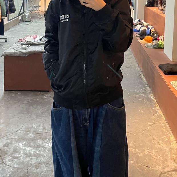 에비수 용 자수 블랙 봄버 재킷 H790