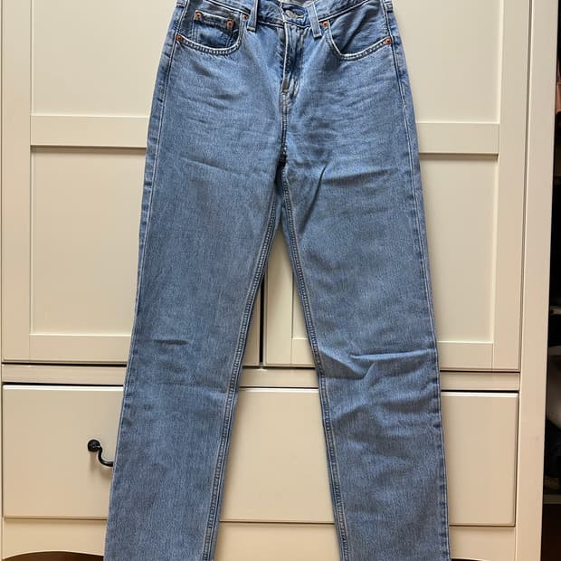 Levi’s Low pro straight W24